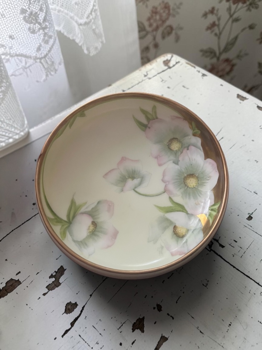 Vintage Hand-Painted Porcelain Floral Trinket Box / Vanity Three Legged Dish